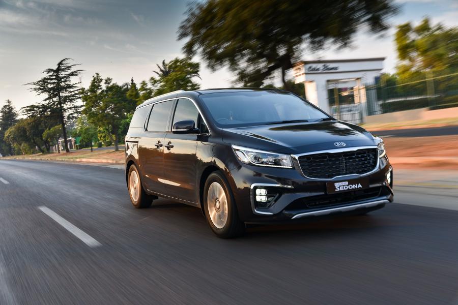  Kia Grand Sedona (YP) 2018 года  (ZA) (фото 31 из 40)